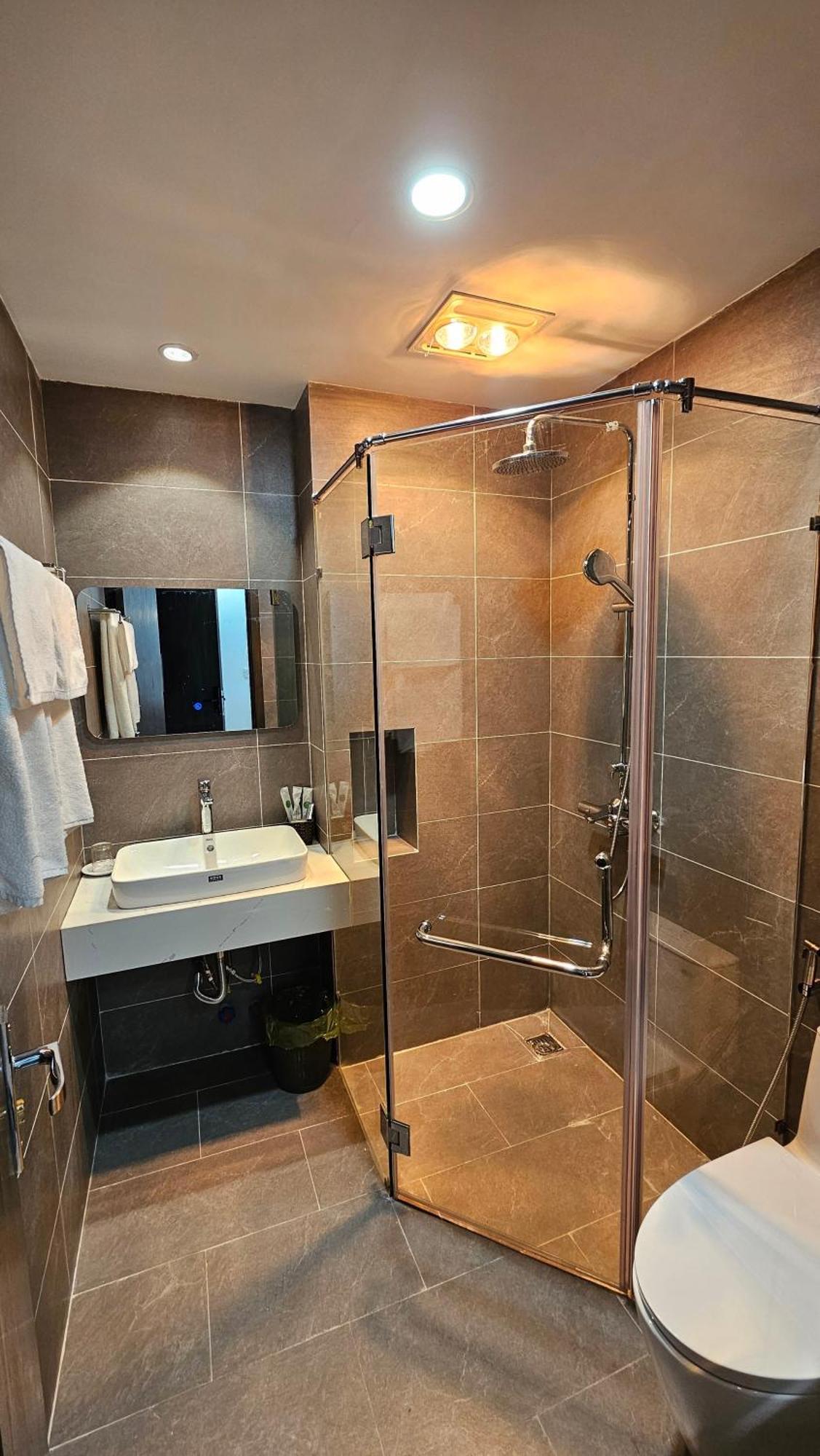 Tom Apartment - Vinhomes Marina Хайфонг Екстериор снимка